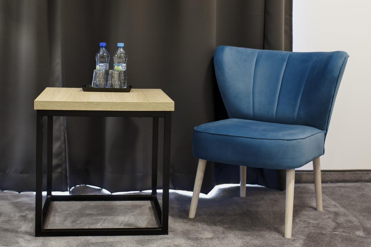 Czarny Staw Hotell Aleksandrów Łódzki Exteriör bild